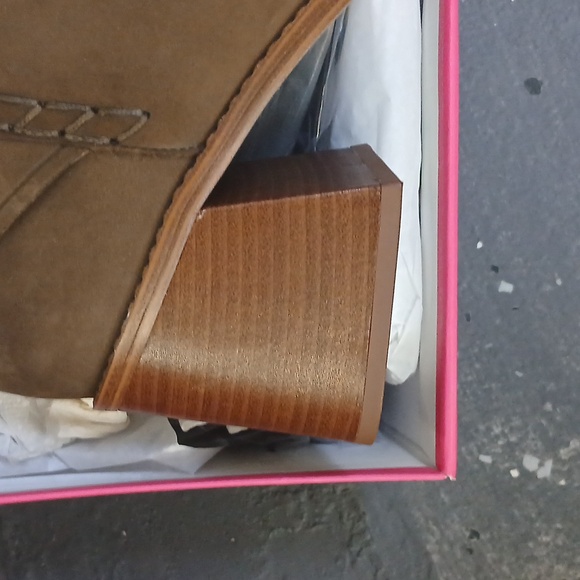 NEW Vince Camuto  Seshlyan Mink Suede Nubuck Wide Calf Boots - Picture 6 of 8